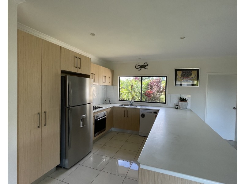 1, 9 Nautilus St, Mission Beach QLD 4852