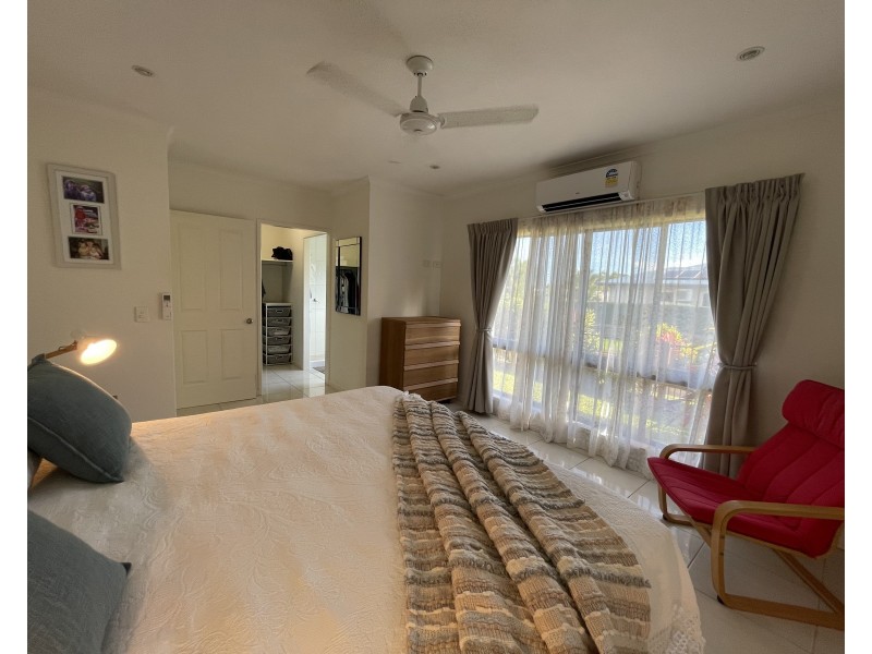 1, 9 Nautilus St, Mission Beach QLD 4852