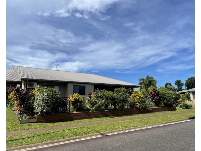 1, 9 Nautilus St, Mission Beach QLD 4852