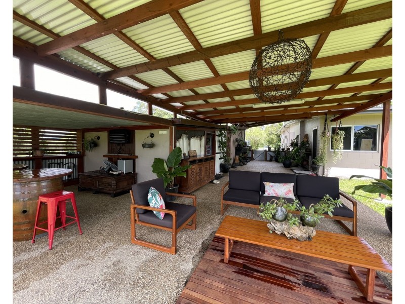 61134 Bruce Hwy, El Arish QLD 4855