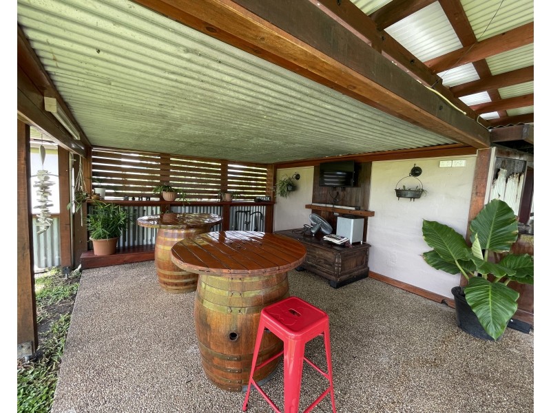 61134 Bruce Hwy, El Arish QLD 4855