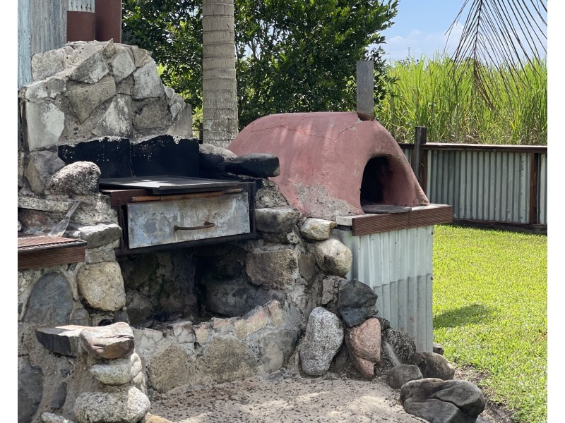 61134 Bruce Hwy, El Arish QLD 4855