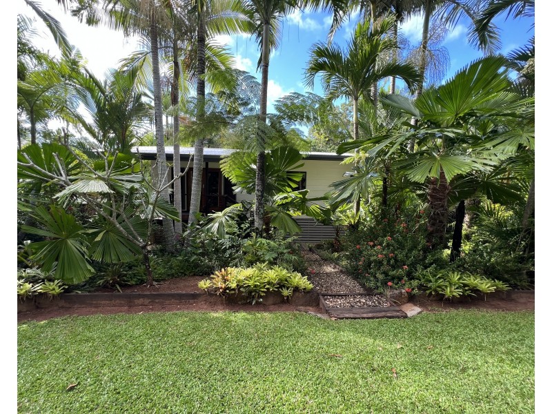 4 Commodore Street, South Mission Beach QLD 4852