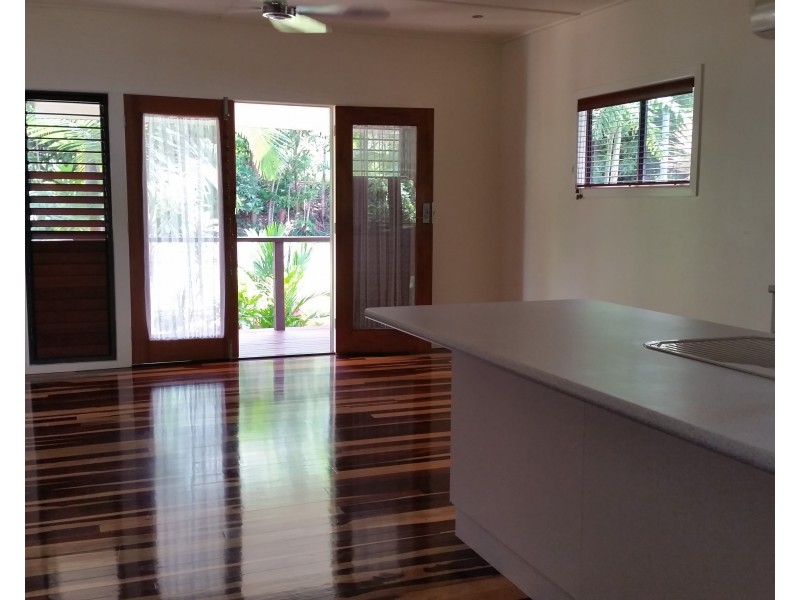 4 Commodore Street, South Mission Beach QLD 4852