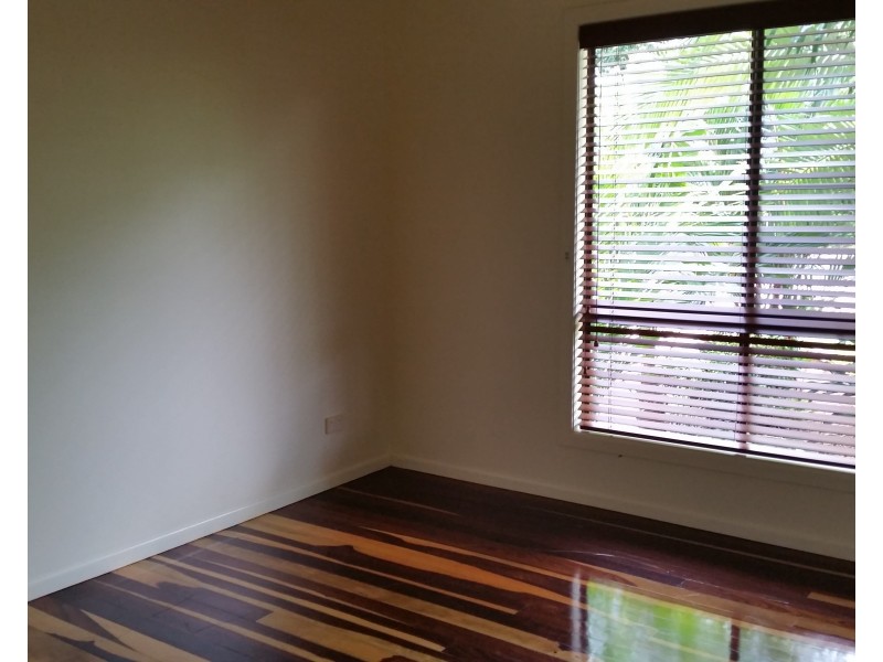 4 Commodore Street, South Mission Beach QLD 4852