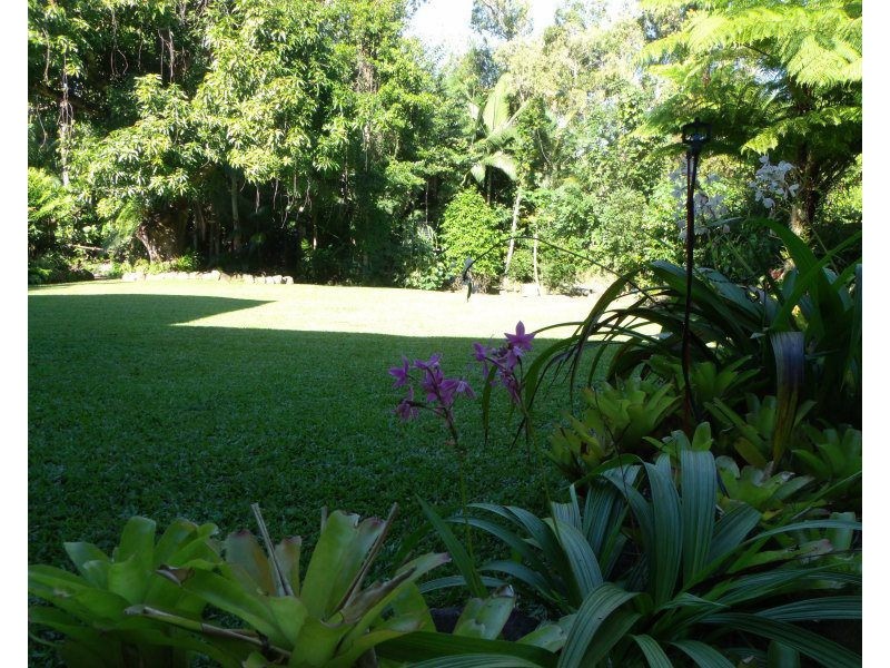 4 Commodore Street, South Mission Beach QLD 4852