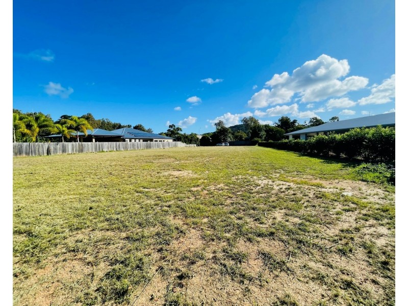 50 Sanctuary Cres, Wongaling Beach QLD 4852