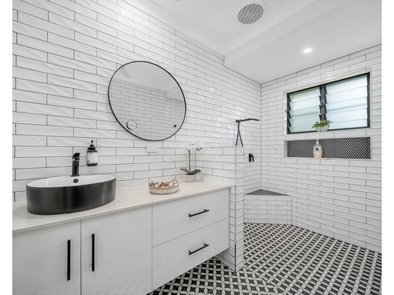 26 Porter Prom, Mission Beach QLD 4852