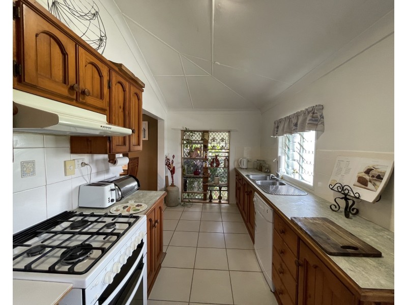 30 Wilson St, El Arish QLD 4855