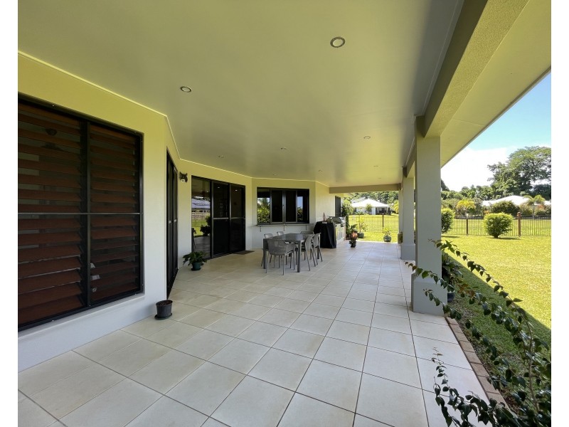 12 Nautilus St, Mission Beach QLD 4852