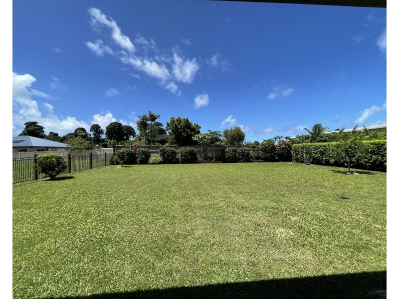 12 Nautilus St, Mission Beach QLD 4852