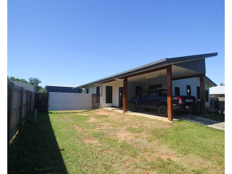 13 Nivosa, Mission Beach QLD 4852