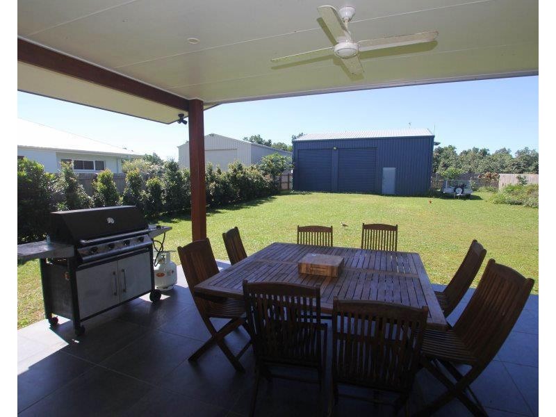 13 Nivosa, Mission Beach QLD 4852
