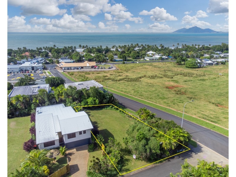 2 Rise Cres, Mission Beach QLD 4852