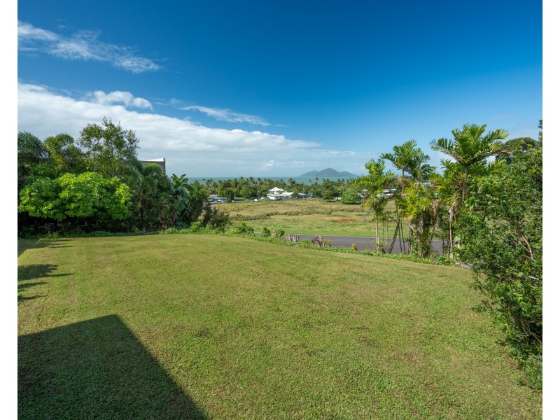 2 Rise Cres, Mission Beach QLD 4852