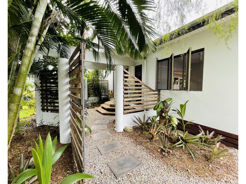 6 Jessie Lane, South Mission Beach QLD 4852