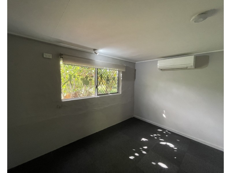 7 Cutten St, Bingil Bay QLD 4852