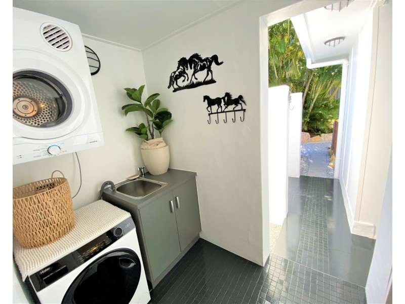 25 Banfield Pde, Wongaling Beach QLD 4852