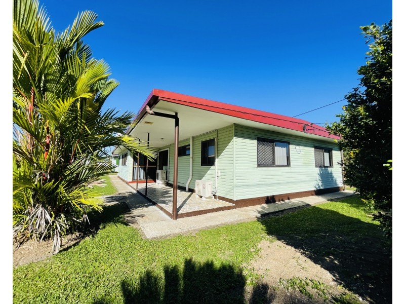 12 Francis Martin St, El Arish QLD 4855