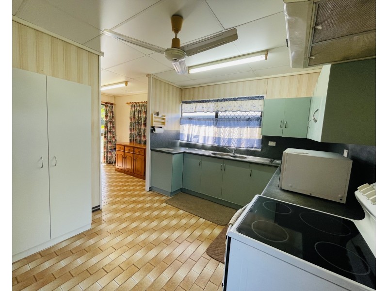 12 Francis Martin St, El Arish QLD 4855