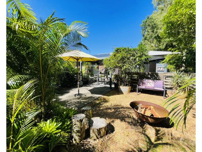 6 Sanctuary Cres, Wongaling Beach QLD 4852