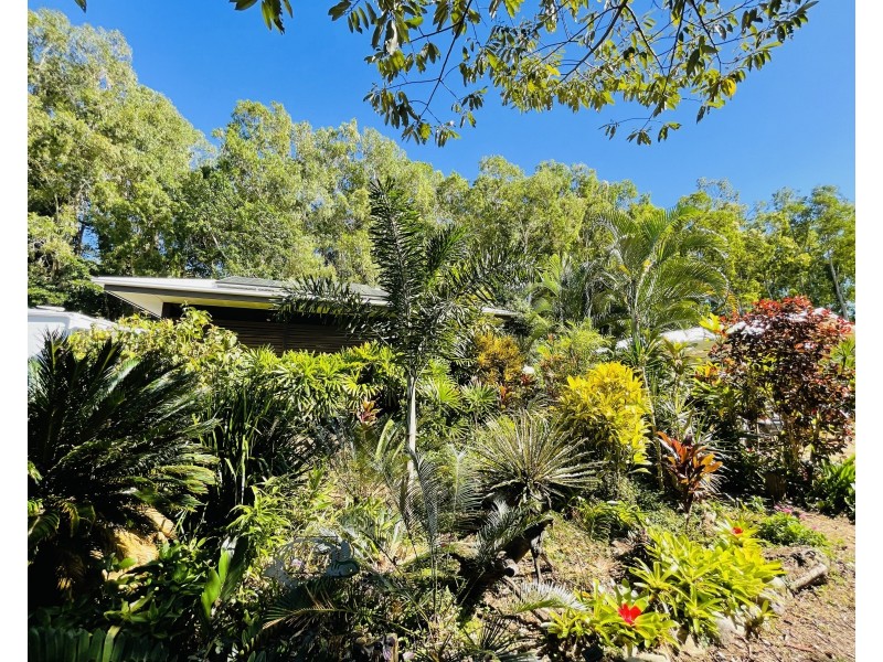 6 Sanctuary Cres, Wongaling Beach QLD 4852