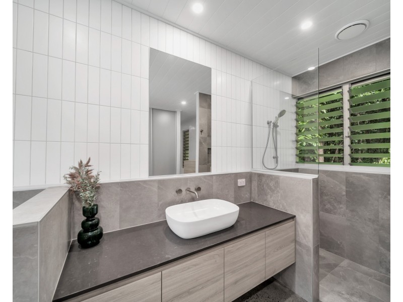 19 Mission Cir, Wongaling Beach QLD 4852