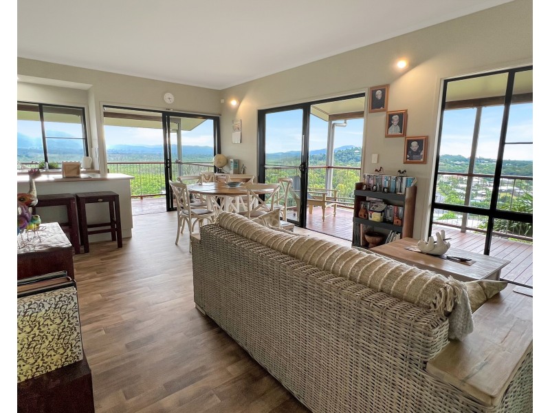 32 Campbell Tce, South Mission Beach QLD 4852