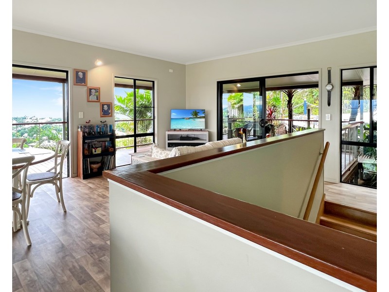 32 Campbell Tce, South Mission Beach QLD 4852