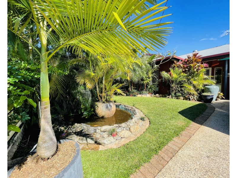 5 Jessie Lane, South Mission Beach QLD 4852
