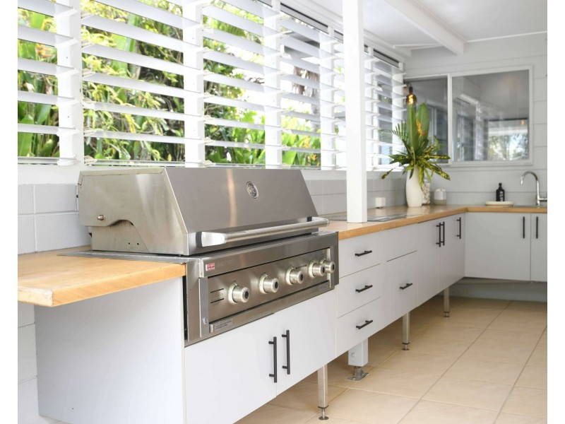 21 Mitchell Street, South Mission Beach QLD 4852
