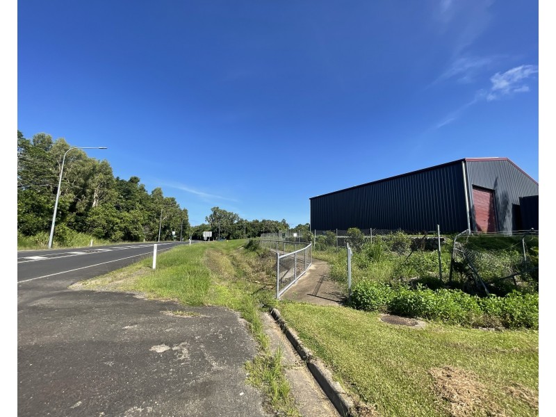 17 Shepherd Cl, Mission Beach QLD 4852