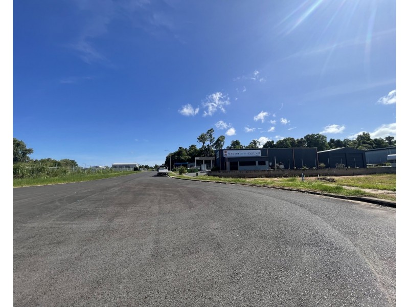 17 Shepherd Cl, Mission Beach QLD 4852