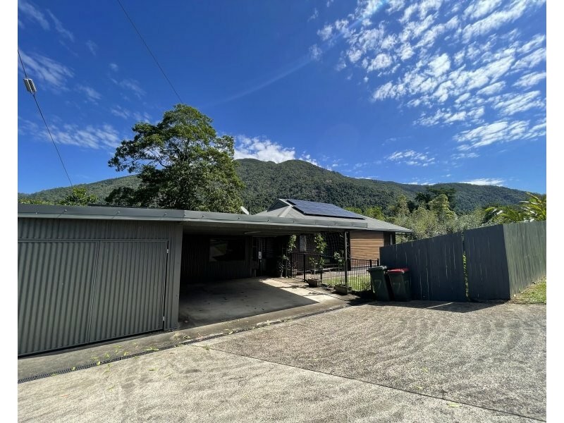7 Kirk St, Tully QLD 4854