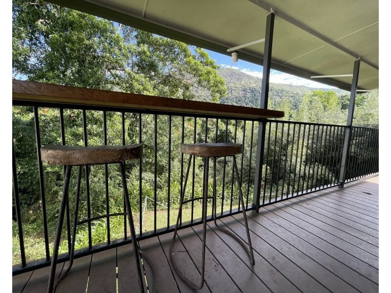 7 Kirk St, Tully QLD 4854
