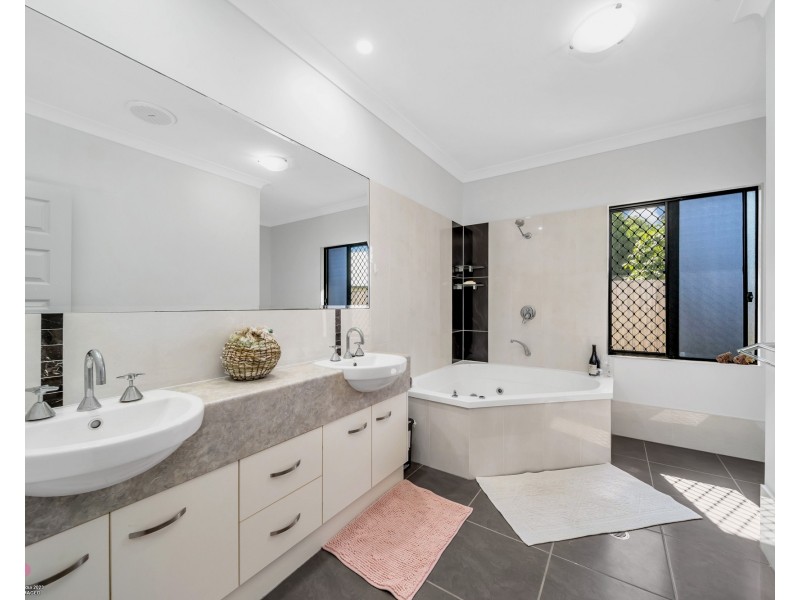 12 Sanctuary Cres, Wongaling Beach QLD 4852