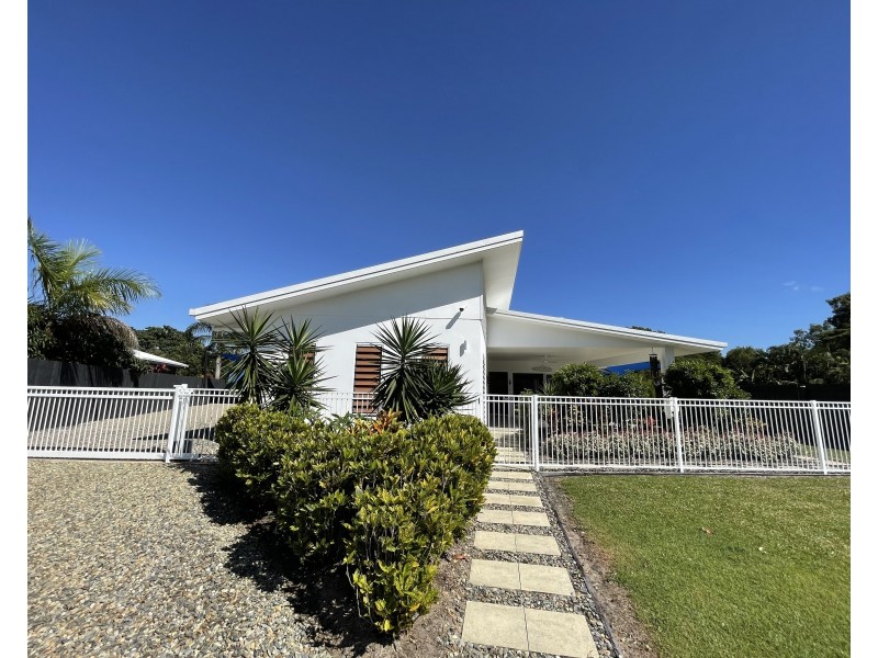 9 Shore St, Wongaling Beach QLD 4852