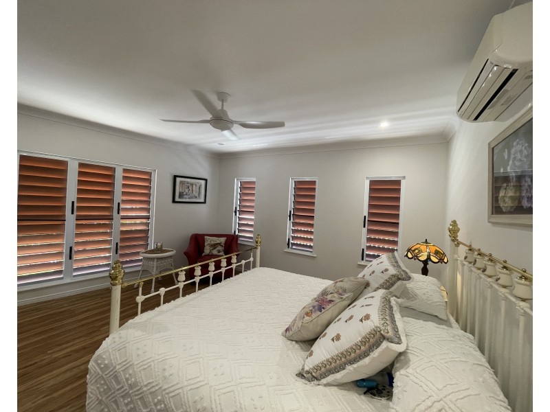 9 Shore St, Wongaling Beach QLD 4852