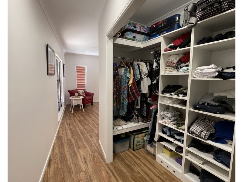 9 Shore St, Wongaling Beach QLD 4852