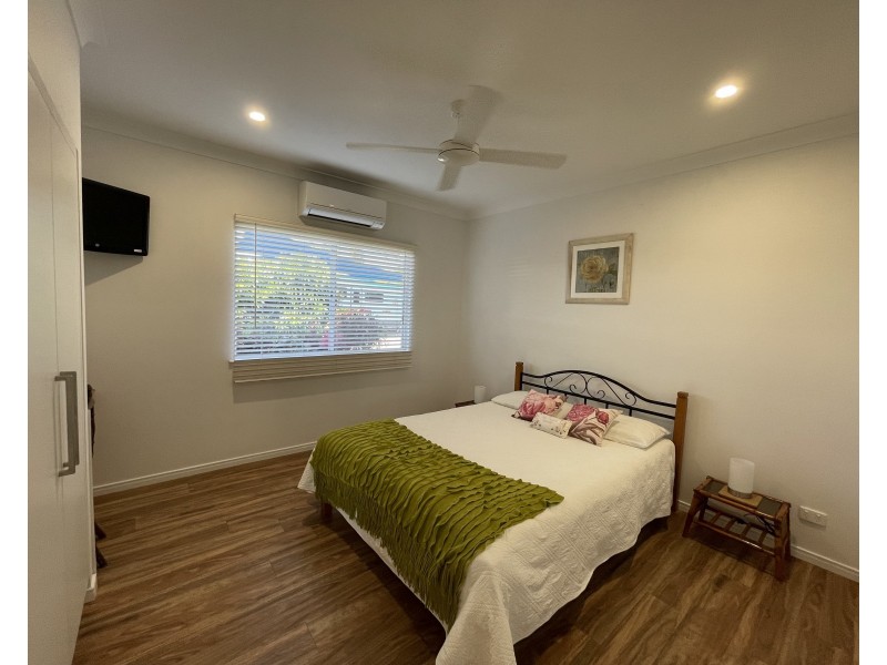 9 Shore St, Wongaling Beach QLD 4852