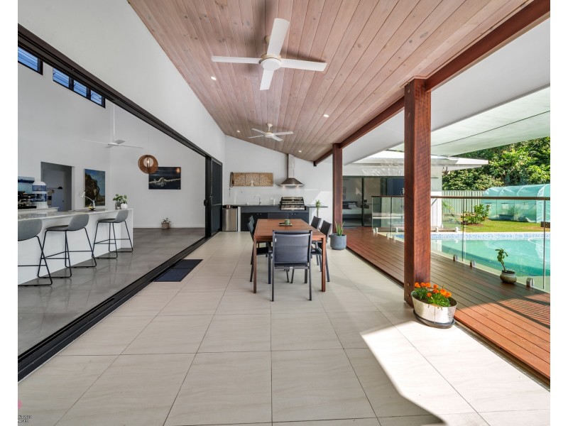 5 Cove Ct, Wongaling Beach QLD 4852