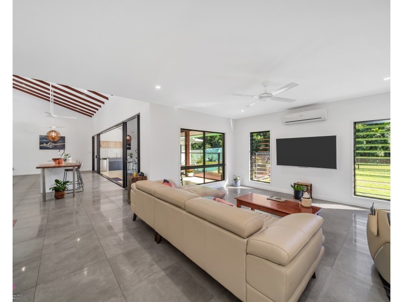 5 Cove Ct, Wongaling Beach QLD 4852