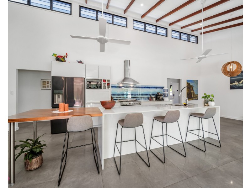 5 Cove Ct, Wongaling Beach QLD 4852