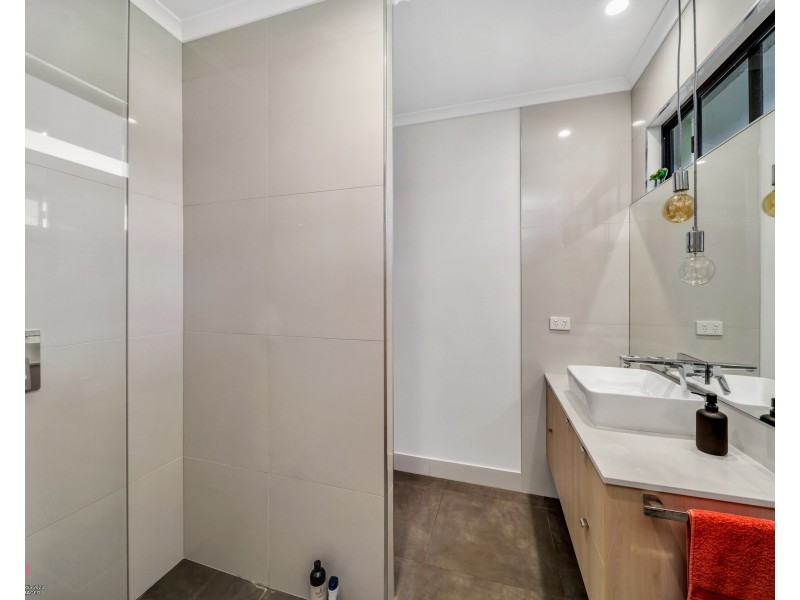 5 Cove Ct, Wongaling Beach QLD 4852