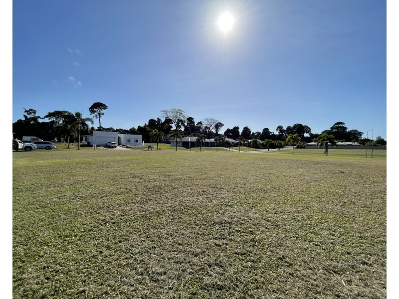 15 Nautilus Street, Mission Beach QLD 4852