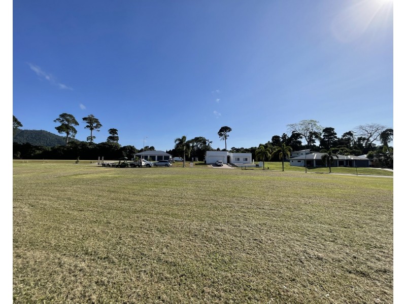 15 Nautilus Street, Mission Beach QLD 4852