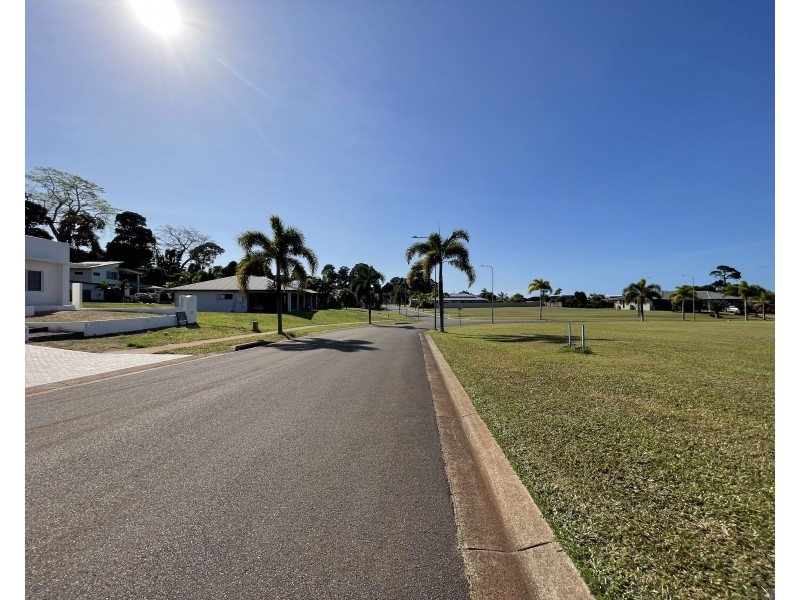 15 Nautilus Street, Mission Beach QLD 4852