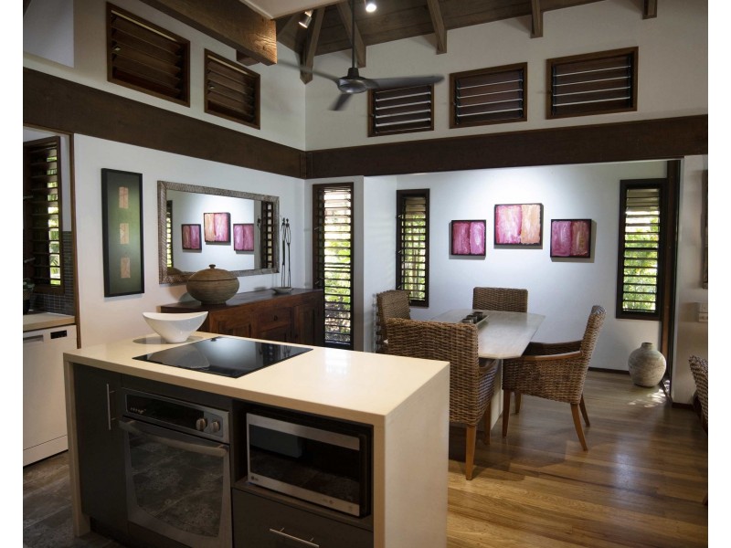Unit 1/18-20 Reid Rd, Wongaling Beach QLD 4852
