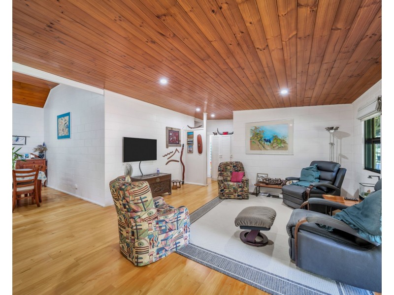 2011 Tully Mission Beach Rd, Wongaling Beach QLD 4852