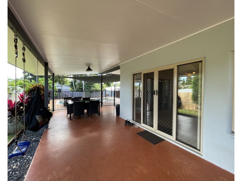 6 Yamala Cl, Mission Beach QLD 4852